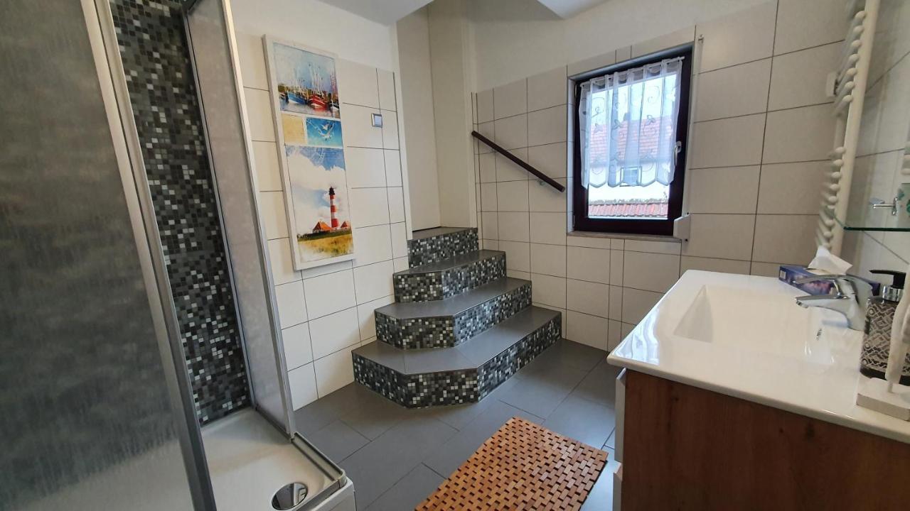 Gaestezimmer & Ferienwohnungen Thon Herbsleben Exterior foto